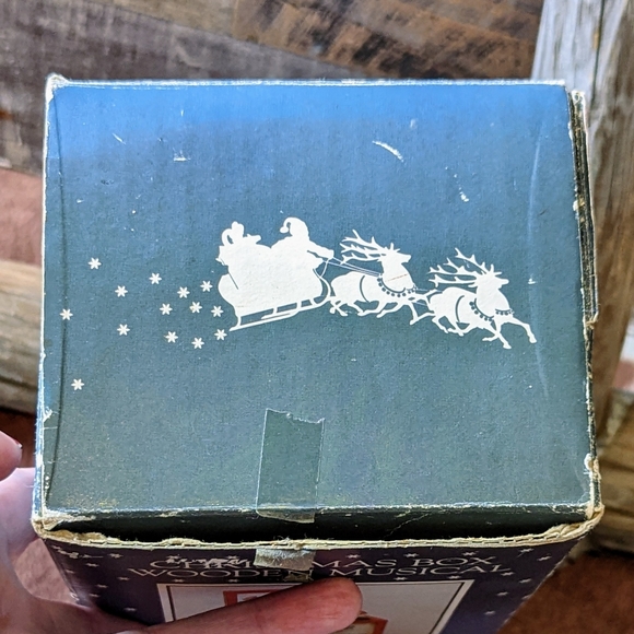 1984 Enesco Wooden Musical Christmas Box Vintage Collectible - Picture 13 of 13